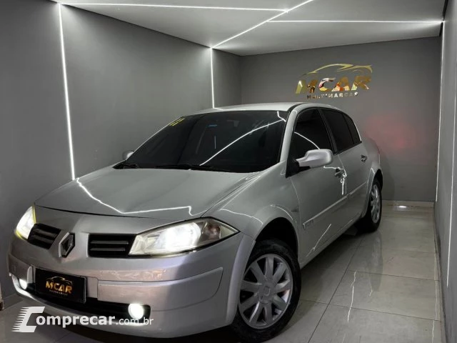 MÉGANE SEDAN - 1.6 DYNAMIQUE 16V 4P MANUAL