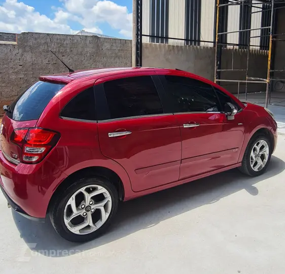 C3 1.6 VTI 120 Exclusive Eat6