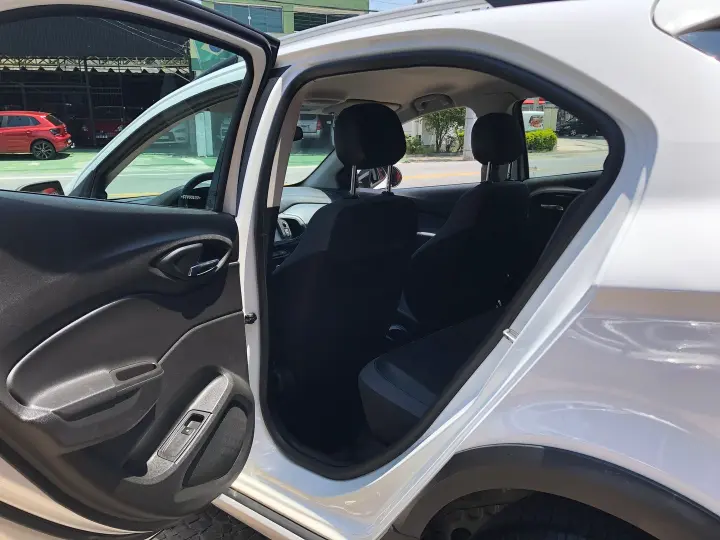 Onix 1.4 Mpfi Activ 8V Flex 4P Automático
