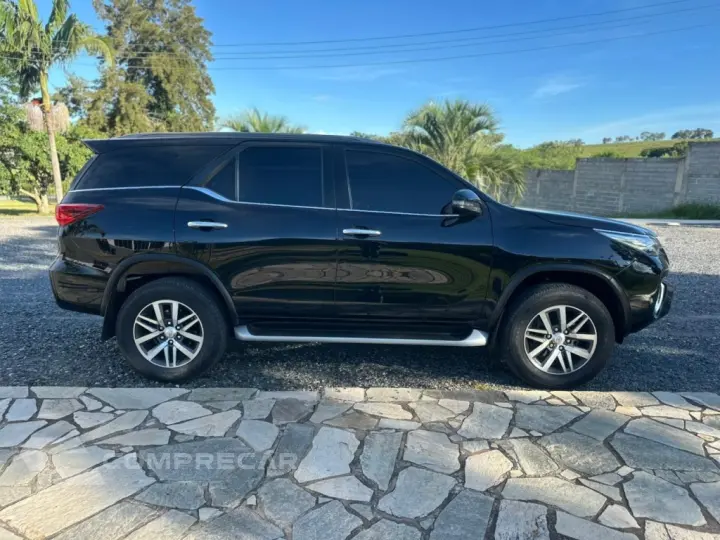 HILUX SW4 2.8 SRX 4X4 16V TURBO INTERCOOLER DIESEL 4P AUTOMÁ