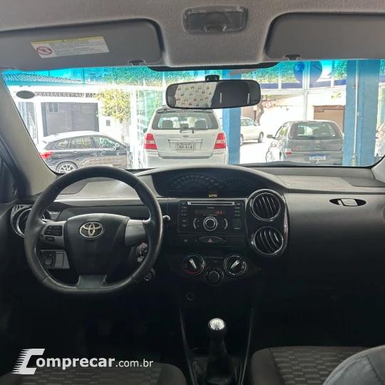 ETIOS 1.5 X Sedan 16V