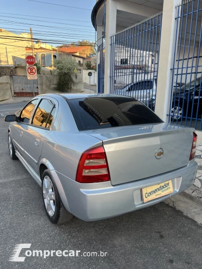 ASTRA 2.0 MPFI Advantage 8V
