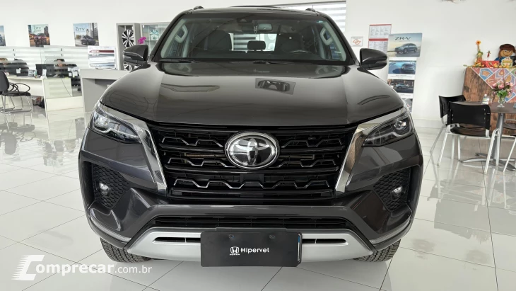 SW4 SRX 2.8 turbodiesel 5L 4x4 (Aut)