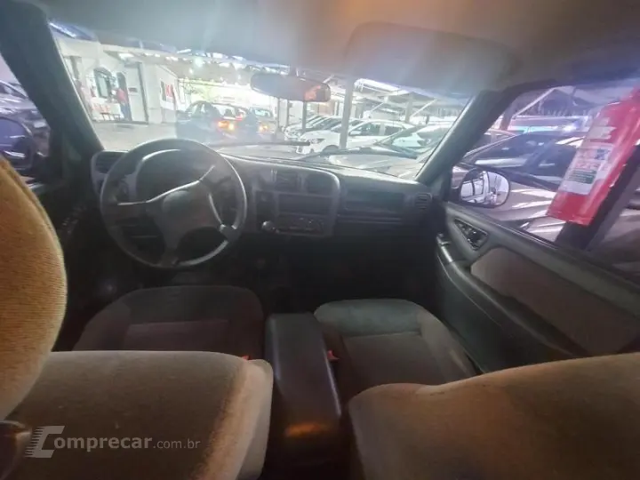 S10 2.4 MPFI RODEIO 4X2 CD 8V FLEX 4P MANUAL