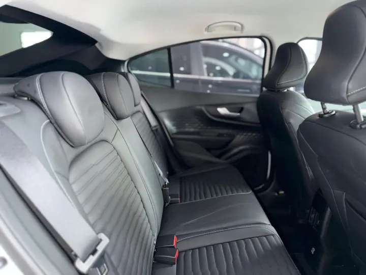 FASTBACK 1.0 Turbo 200 Hybrid Audace