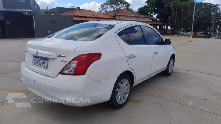 Versa Sedan 1.6 16V 4P FLEX SV
