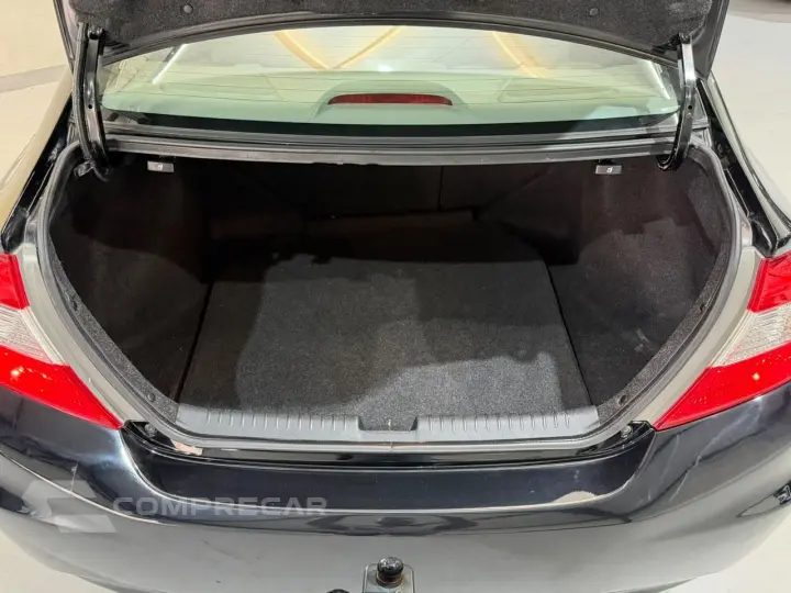 Civic Sedan LXS 1.8/1.8 Flex 16V Aut. 4p
