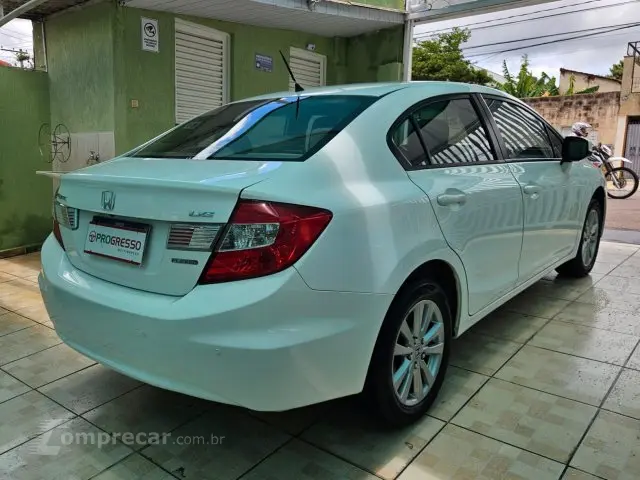 CIVIC - 1.8 LXS 16V 4P AUTOMÁTICO