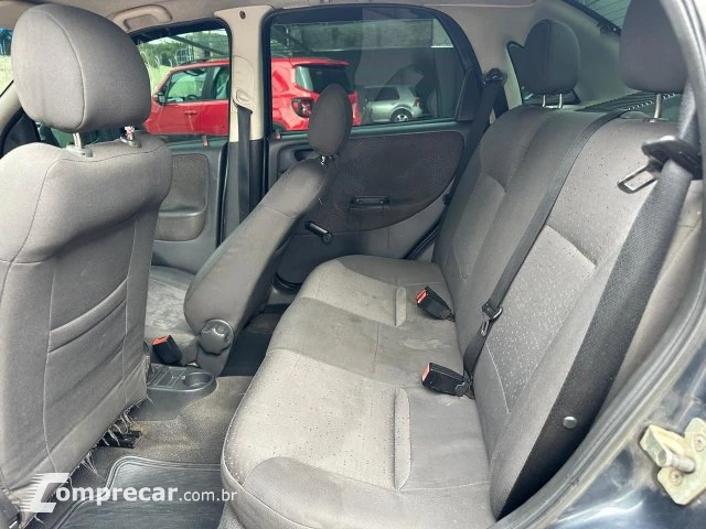 CORSA SEDAN - 1.4 MPFI PREMIUM SEDAN 8V 4P MANUAL
