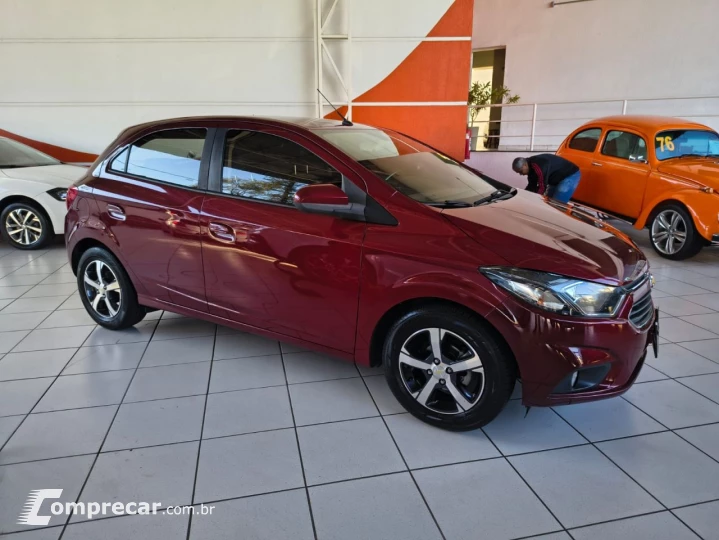 Onix Hatch 1.4 4P FLEX LTZ AUTOMÁTICO