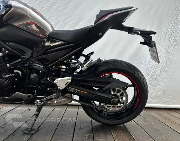 KAWASAKI Z900