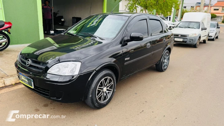 CORSA 1.8 MPFI Maxx Sedan 8V