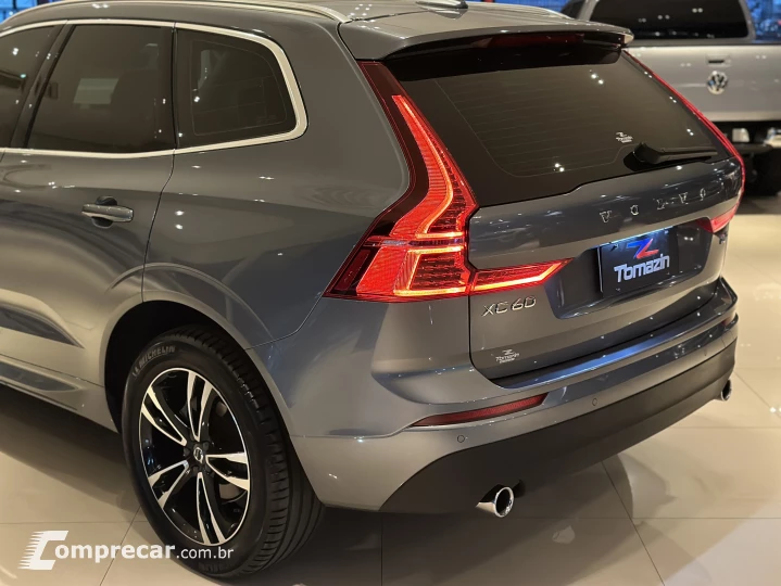 XC40 2.0 T5 Momentum AWD Geartronic