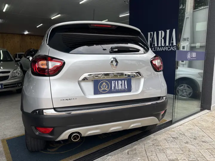 CAPTUR Intense 2.0 16V Flex 5p Aut.