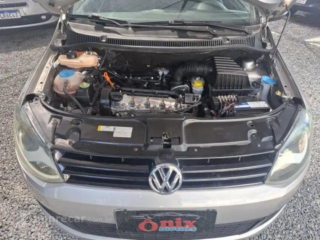 FOX - 1.6 MI 8V 4P MANUAL