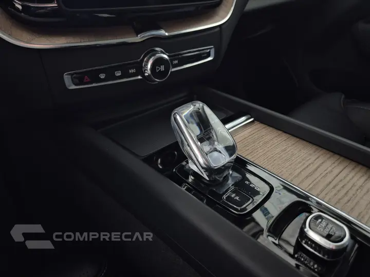 XC60 2.0 T8 PHEV PLUS AWD GEARTRONIC