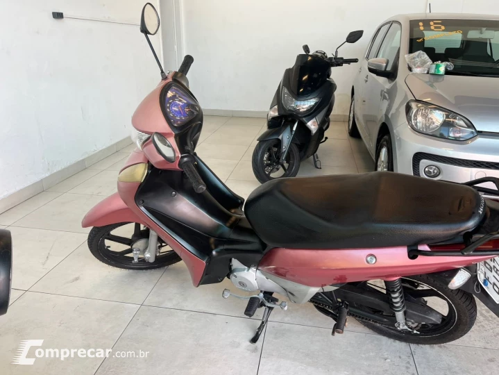 BIZ 125 ES