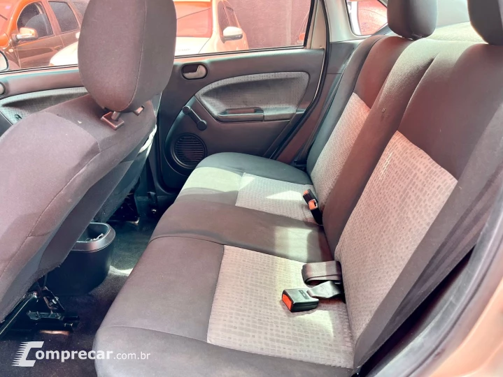 FIESTA 1.6 MPI Sedan 8V