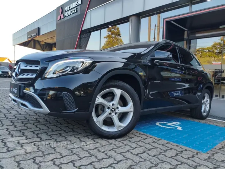 GLA 200 1.6 CGI Style 16V Turbo