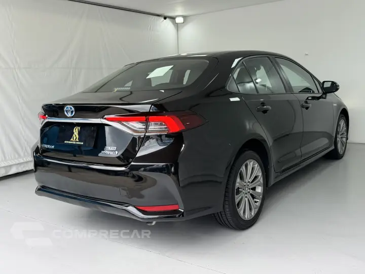 COROLLA 1.8 VVT-I Hybrid Altis