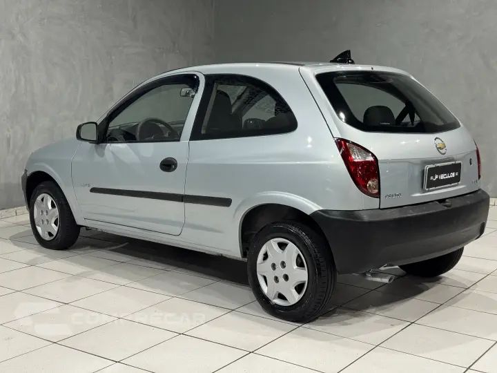 CELTA 1.0 MPFI Life 8V