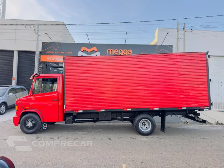710 Modelo sem Versão