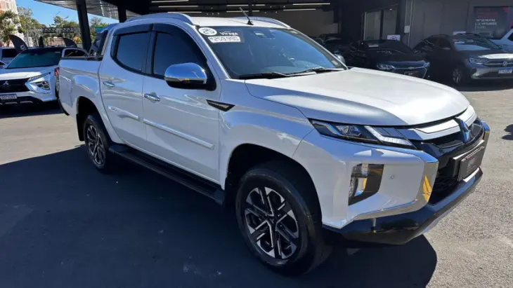 L200 TRITON 2.4 16V Turbo Sport Hpe-s CD 4X4