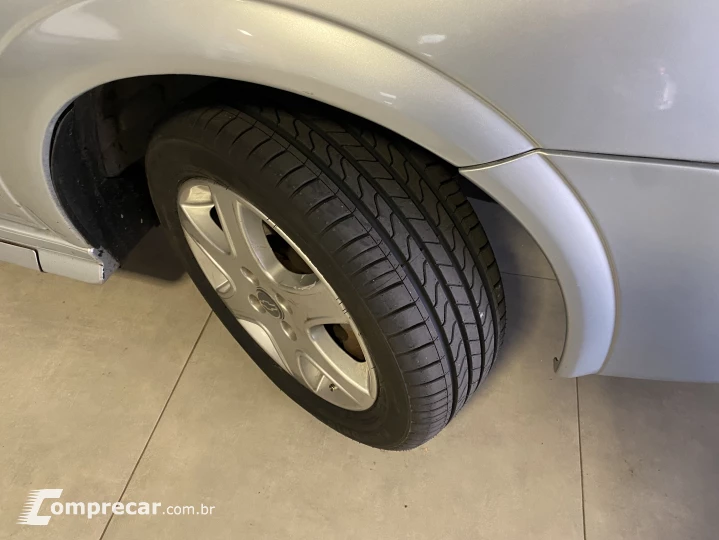 ASTRA 2.0 MPFI Advantage 8V