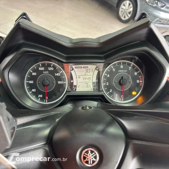 XMAX 250 ABS