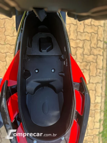 XMAX 250