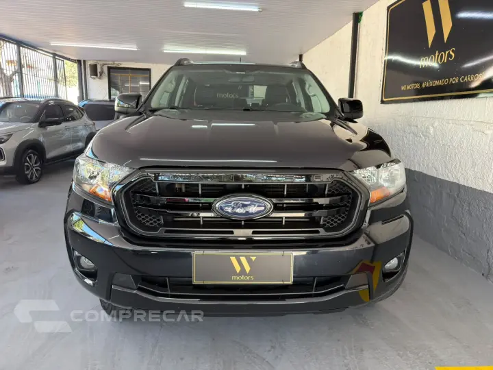 RANGER 2.2 Black 4X2 CD 16V