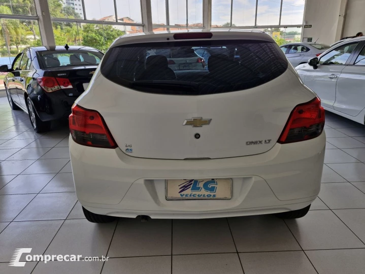Onix Hatch 1.4 4P FLEX LT