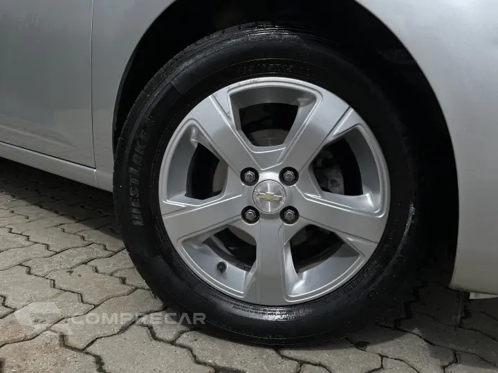 ONIX 1.4 MPFI LT 8V FLEX 4P AUTOMÁTICO