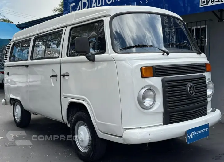 Kombi 1.4 FLEX STD LOTAÇÃO 12 LUGARES