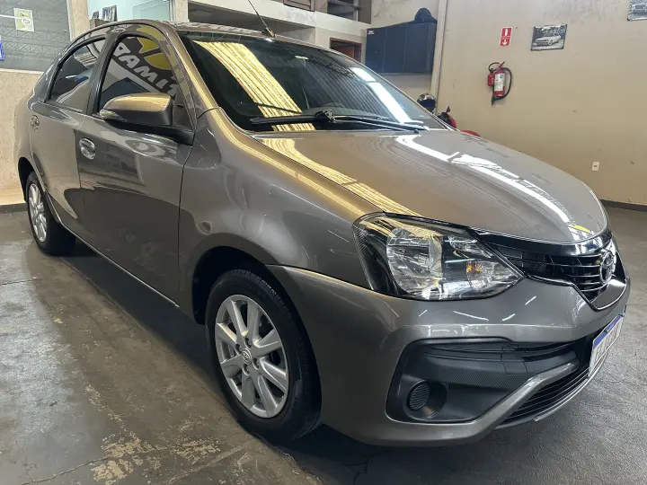 ETIOS 1.5 X Plus Sedan 16V