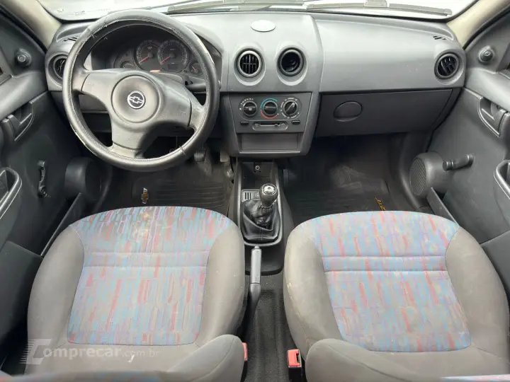 CELTA 1.0 MPFI Life 8V