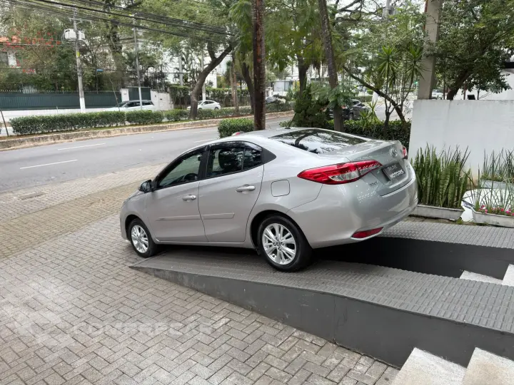YARIS 1.5 16V Sedan XL Multidrive