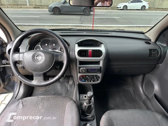 CORSA SEDAN - 1.4 MPFI PREMIUM SEDAN 8V 4P MANUAL