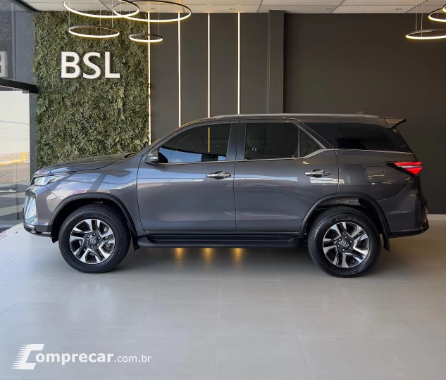 HILUX SW4 2.8 SRX Diamond 4X4 7 Lugares 16V Turbo Intercoole