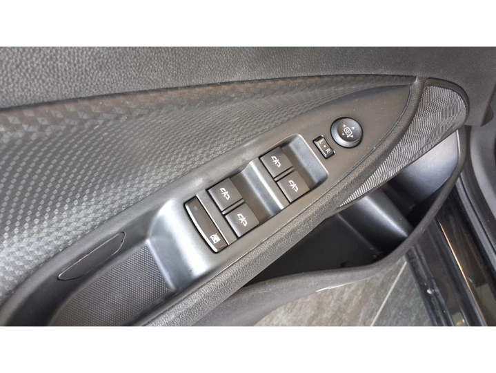 ONIX 1.0 TURBO FLEX PLUS LTZ AUTOMÁTICO
