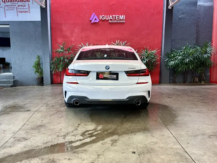 330i 2.0 16V TURBO GASOLINA M SPORT AUTOMÁTICO
