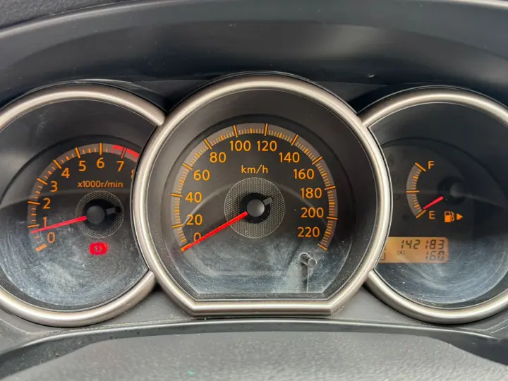 GRAND LIVINA 1.8 SL 16V