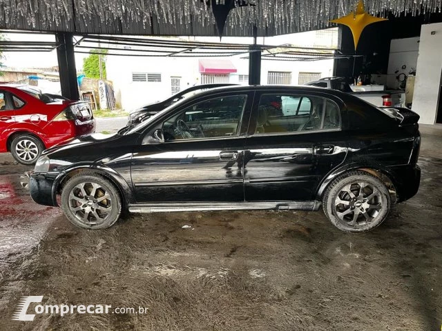 ASTRA HATCH - 2.0 MPFI ADVANTAGE 8V 4P MANUAL
