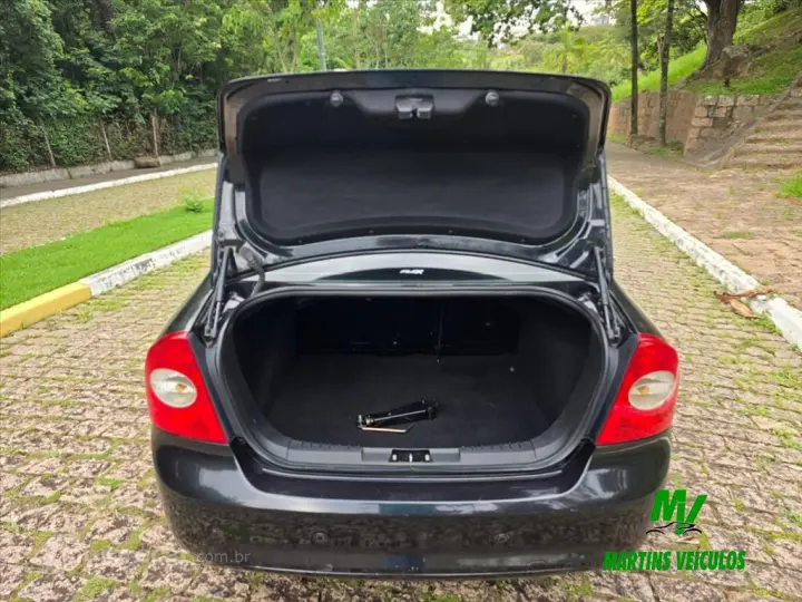 FOCUS 2.0 GHIA SEDAN 16V FLEX 4P AUTOMÁTICO