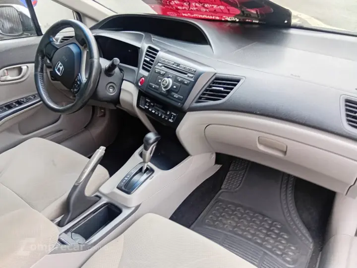 Civic LXS automático