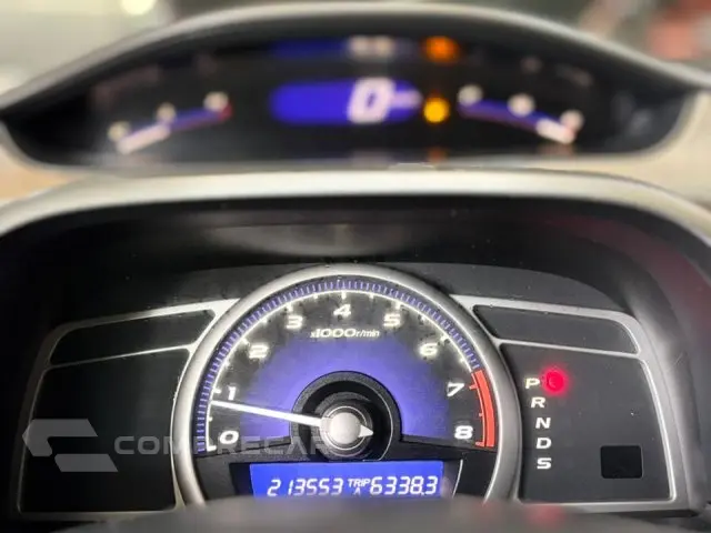 CIVIC - 1.8 EXS 16V 4P AUTOMÁTICO