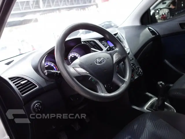HB20S - 1.6 COMFORT PLUS 16V 4P MANUAL