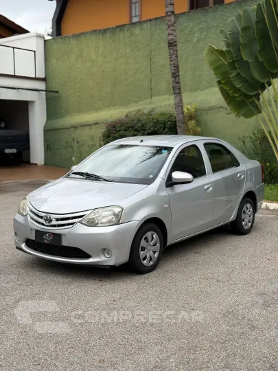 ETIOS 1.5 X Plus Sedan 16V
