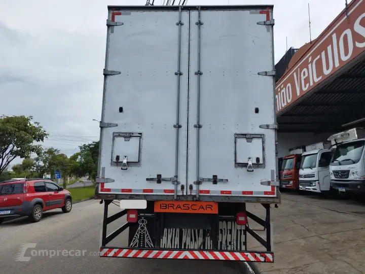 Constellation 24.280 Teto Alto Cab. Leito Automático