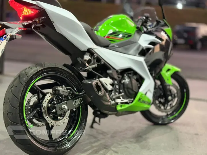NINJA 400